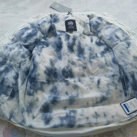 White Canada Goose Down Vest - Picture 10 of 10